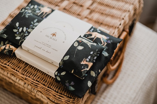 akcesoria do jogi Naturalny duet - poduszka relaksacyjna na oczy i termofor z pestkami wiśni