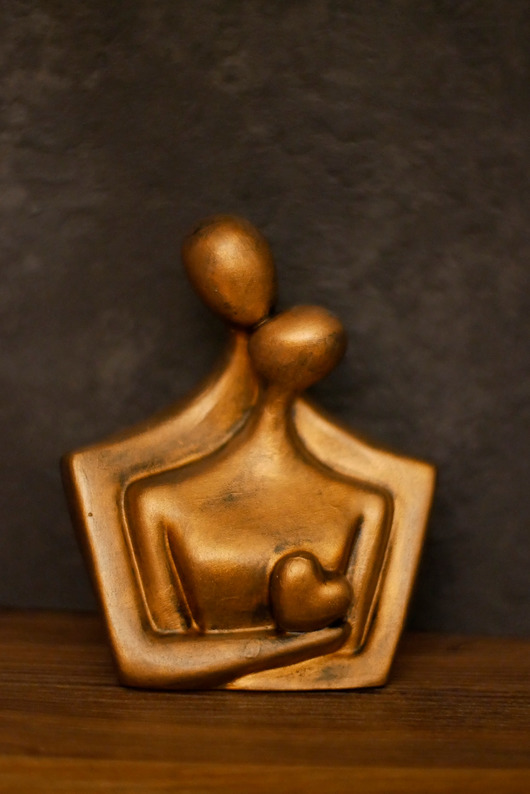 figurki i rzeźby Rzeźba z gipsu, para zakochanych wys. 12 cm