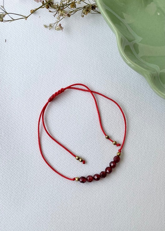 bransoletki z kamieni naturalnych Czerwona bransoletka z Granatem