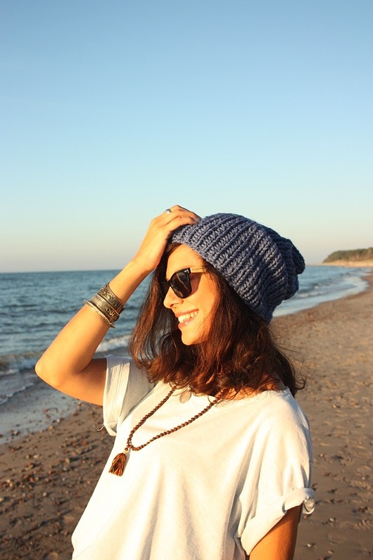 czapki damskie Niebieska czapka beanie handmade z wełną