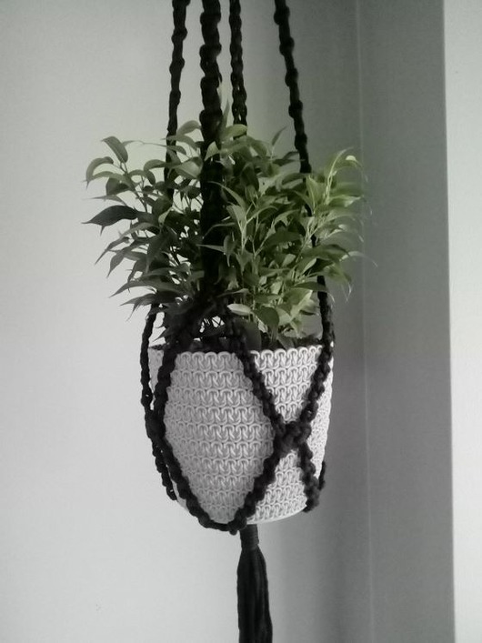 Kwietnik pleciony 'Eerie' makrama różne dł Makrama Decor