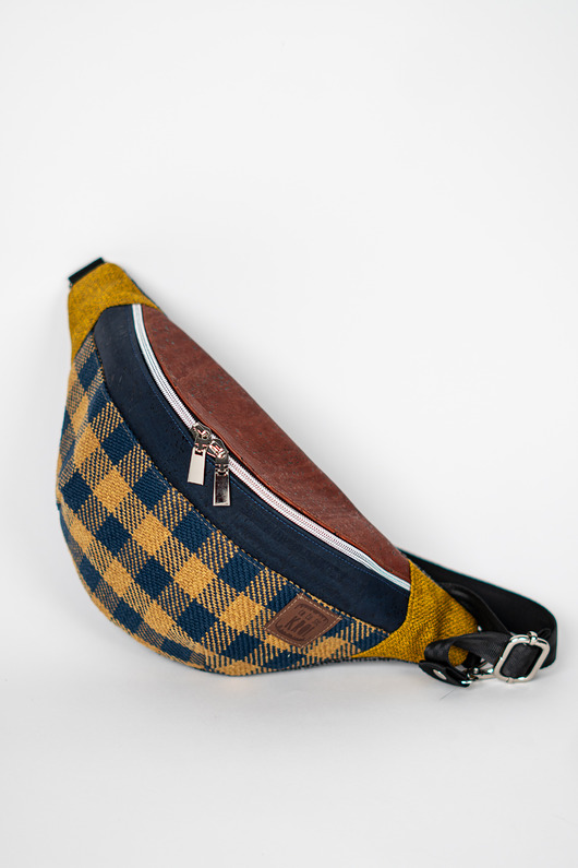 torby i nerki męskie Nerka dla mężczyzny musztardowa w kratę ODCIENIE ZIEMI