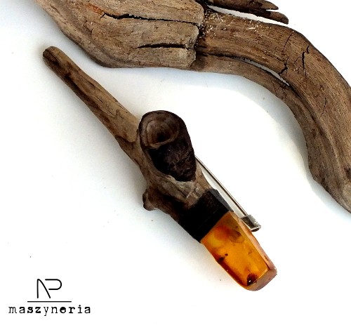 Wood&Amber - Broszka Maszyneria