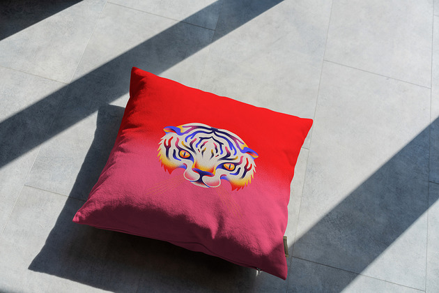 poduszki z grafiką Poduszka dekoracyjna - Pink Tiger