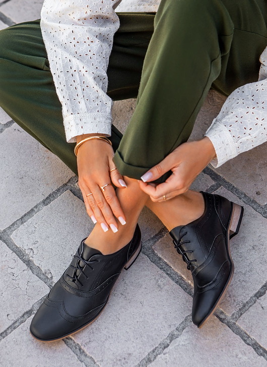 półbuty damskie Skórzane półbuty jazzówki Zapato model 246 czarny lico