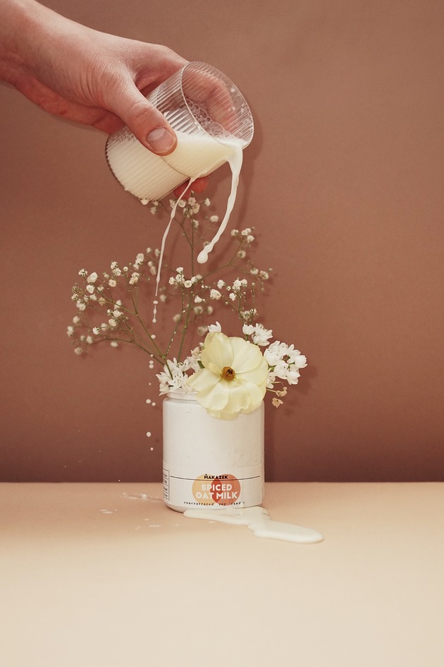 świeczniki i świece Spiced Oat Milk