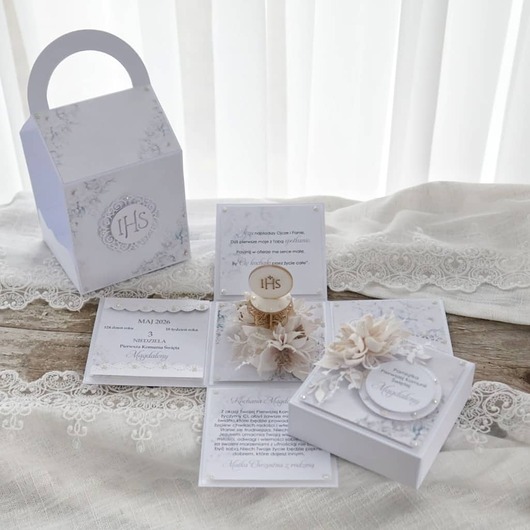 kartki na komunię Pamiątka Pierwszej Komunii Świętej dla chłopca i dziewczynki