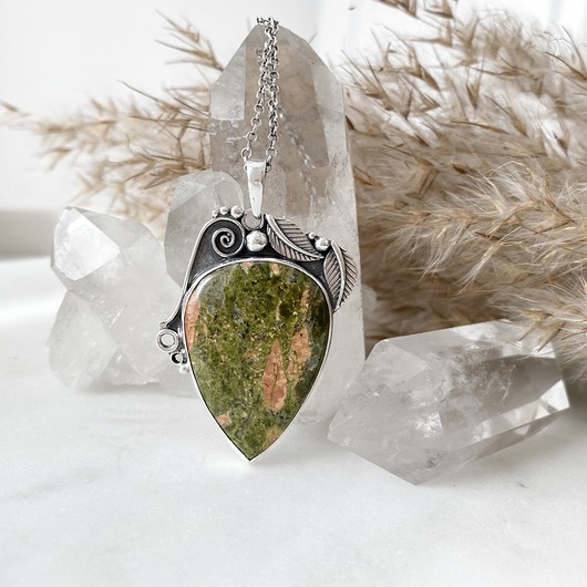 wisiory Magiczny Las - srebrny wisior z unakitem