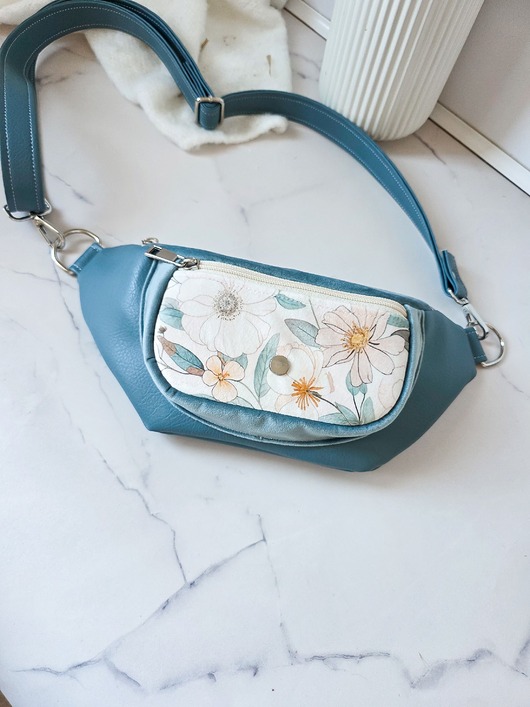 saszetka nerka Nerka Pola Niebieskie Kwiaty