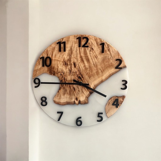 zegary Zegar ścienny z drewna i żywicy epoksydowej
