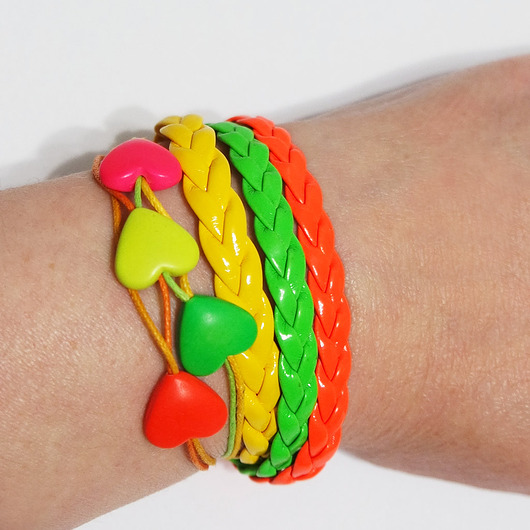 bransoletki - inne Bransoletka - Neonowe serce - rzemienie