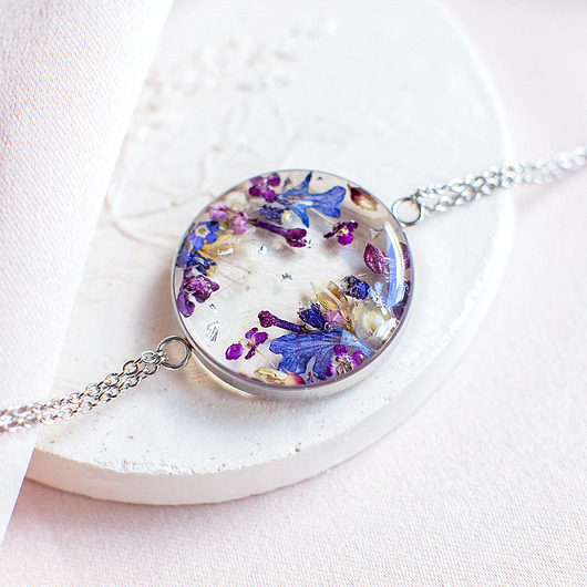 bransoletki z żywicy Bransoletka z kompozycją kwiatową