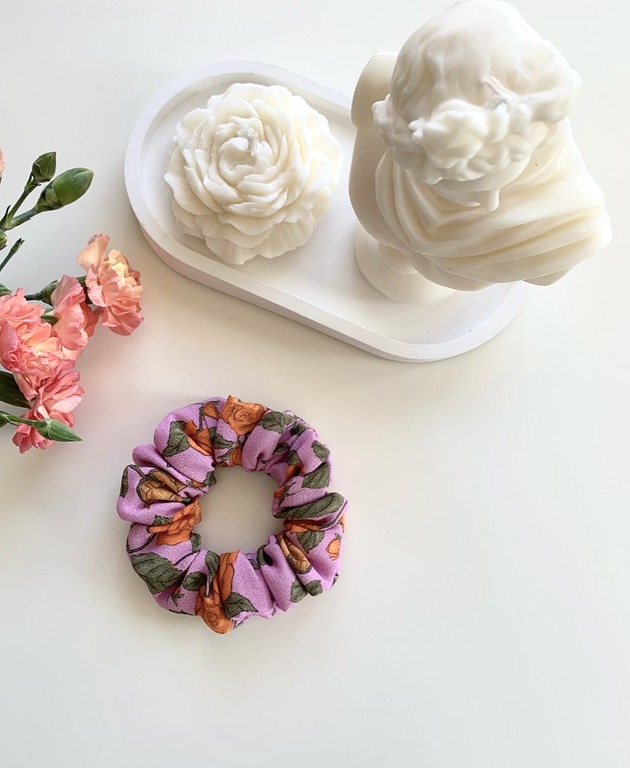 gumki do włosów Fioletowa scrunchie w pomarańczowe róże Lizzie