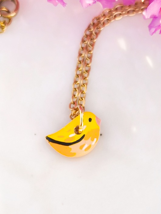 wisiory Naszyjnik z kanarkiem, zawieszka z podobizną kanarka, amulet kanarek