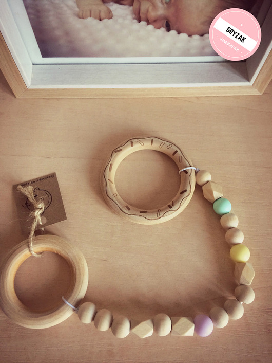 Drewniana zawieszka edukacyjna donut Mymami