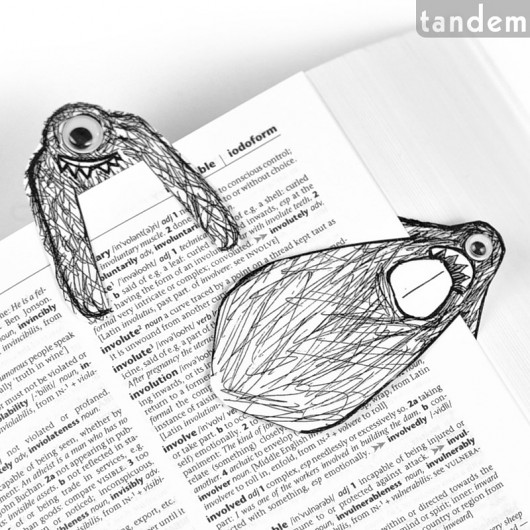dwa jednookie włochate mole książkowe tandem