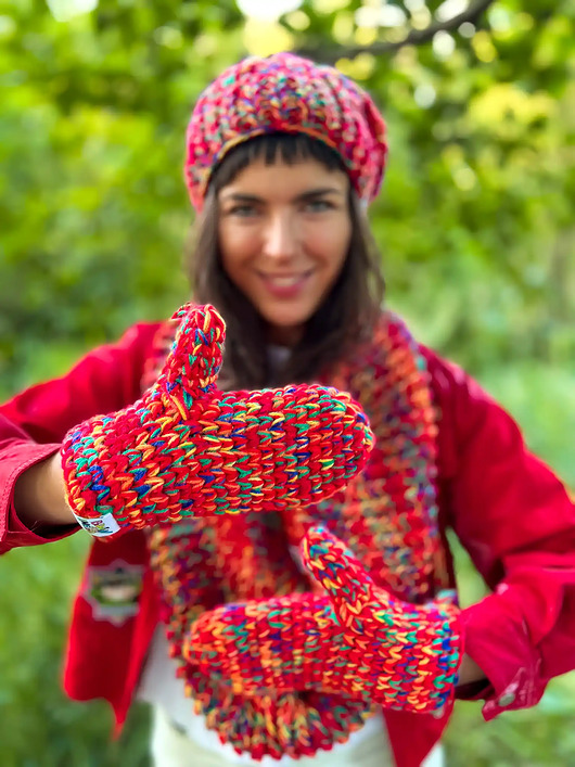 rękawiczki damskie Rękawiczki MERINO 50% handmade ze sznureczkiem ,,Czerwienie"