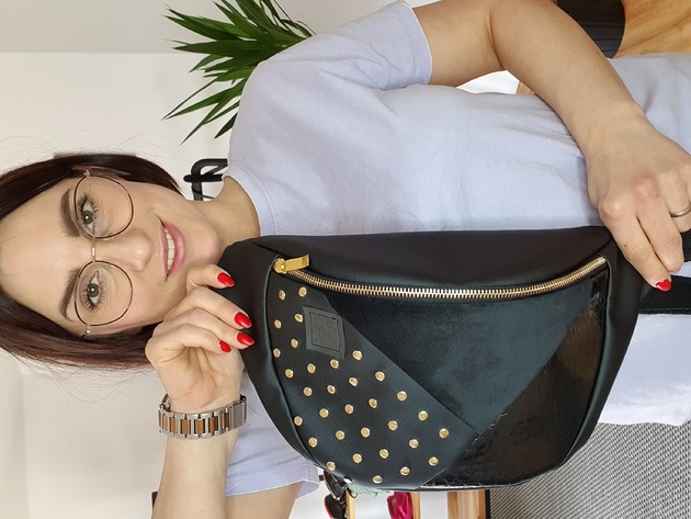 saszetka nerka Nerka KING czarna, złote ćwieki