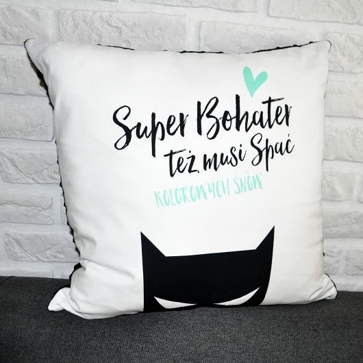 PODUSZKA MINKY_SUPER BOHATER_ 45x45 cm MOJAMAJA