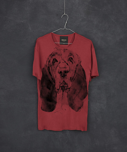 t-shirty męskie Basset Dog - Męski T-shirt z wysokiej jakości wiskozy - marsala