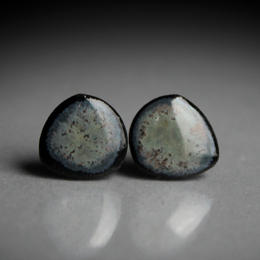 kolczyki ceramiczne PEBBLE/stal chirurgiczna/
