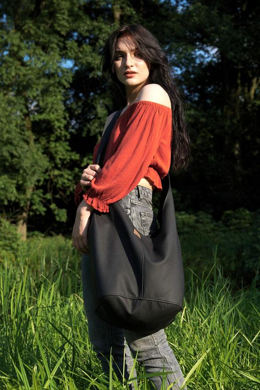 Czarna torba hobo w stylu boho / vegan hairoo