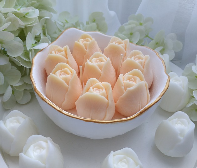 świeczniki i świece Świeca sojowa z tulipanami Dzień Kobiet