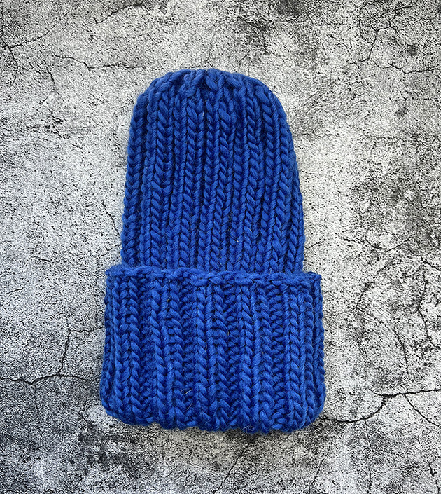 czapki damskie Czapka z wełny peruwiańskiej Buran kobaltowa