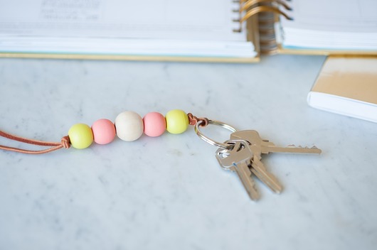 Brelok do kluczy kule Little Wood Bunny