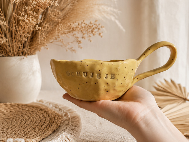 filiżanki Ceramiczna filiżanka handmade z napisem "OCHUJEJE"