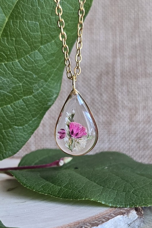wisiory Złoty wisiorek prawdziwe kwiaty zawieszka łezka łza różowa gipsówka