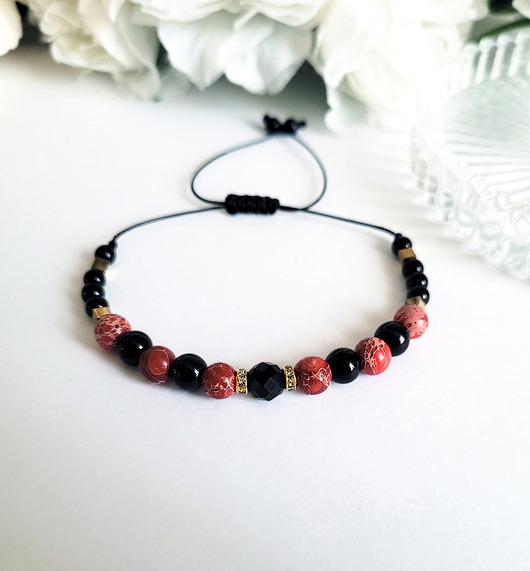 bransoletki z kamieni naturalnych Queen of dark z Turmalinem- czerwień