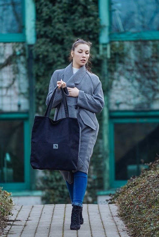 Duża czarna zamszowa torba na ramię Karolina Audycka
