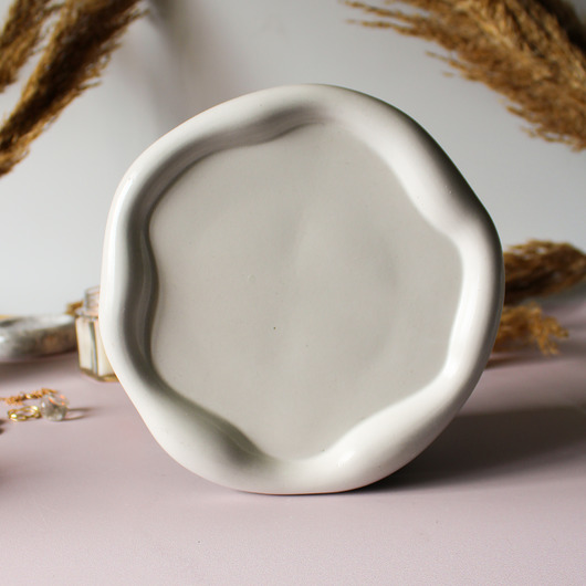 Podstawki pod kadzidełka Betonowa taca okrągła chmurka 18cm biała/czarna lub złota