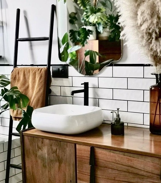 dodatki - łazienka - różne Czarna drabinka do łazienki / drabina wieszak