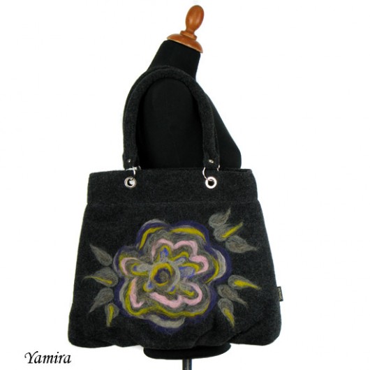Torba XXL :: violet flower felted :: yamira