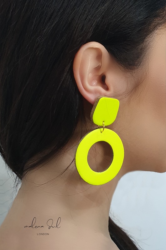 VENUS wiszące kolczyki neon  żółty skóra naturalna Malena Dul