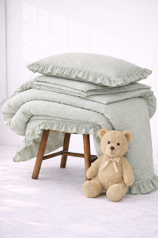 kocyki, kołderki, pościel dla dzieci Lniana pościel dziecięca z falbanką - jasna zieleń