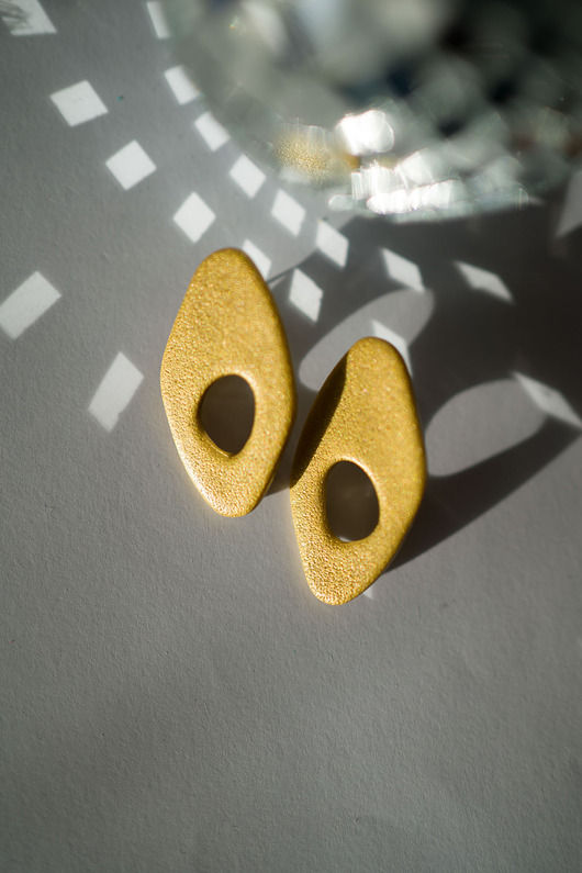 kolczyki z masy plastycznej Sztyfty w organicznym kształcie