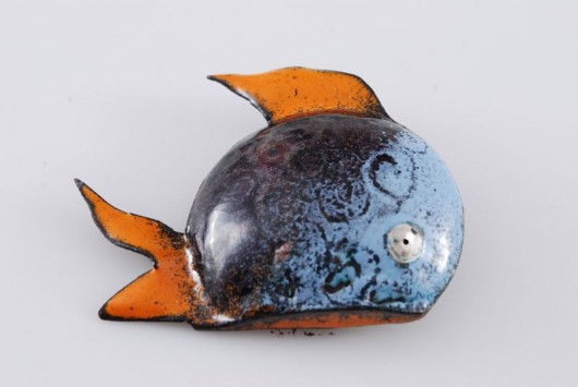 TO FISH OR NOT TO FISH - broszka Dorota Oyrzanowska