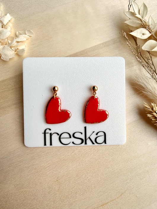 kolczyki z masy plastycznej Kolczyki Serca wiszące - czerwone ze złotem
