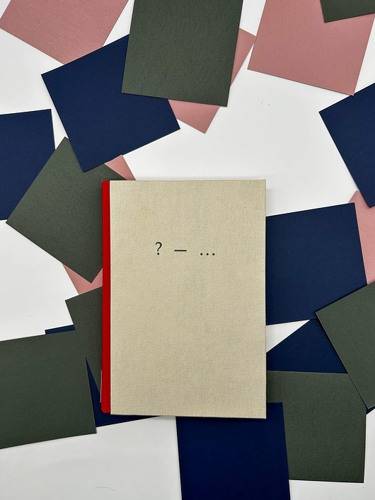 notatniki i albumy Znaki interpunkcyjne (czerwień)