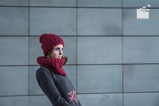 Bee Red Tuba 100% WEŁNA, KOLORY KNTK