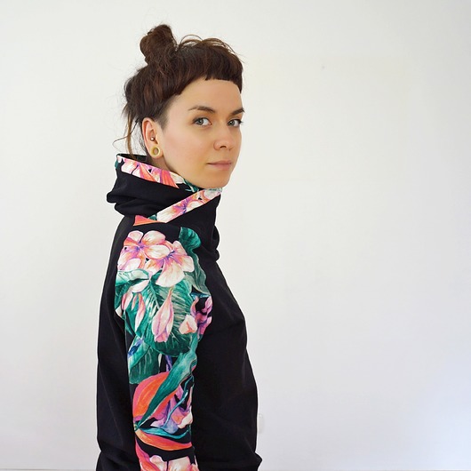 Bluza z golfem - Tropikalne Kwiaty Mimi Monster