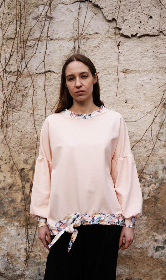 bluza bez kaptura damska Brzoskwiniowy Raj_3