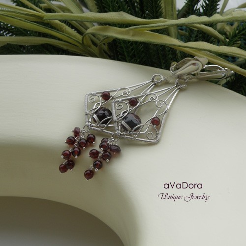 Little garnet drops avadora