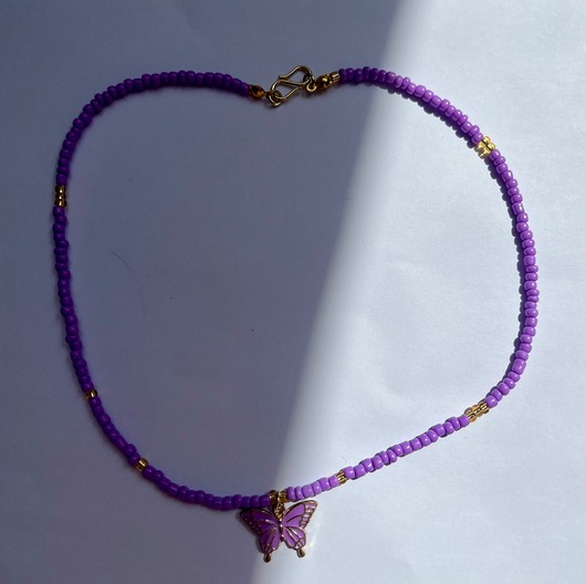 chokery Fioletowy choker z motylkiem