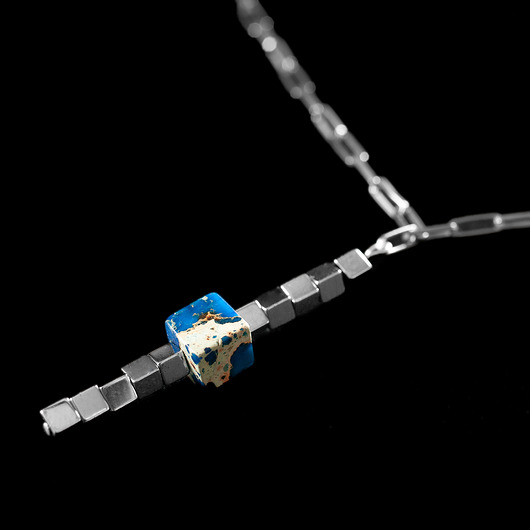 kolie Delikatny naszyjnik z jaspisem cesarskim i hematytem. [WN12]