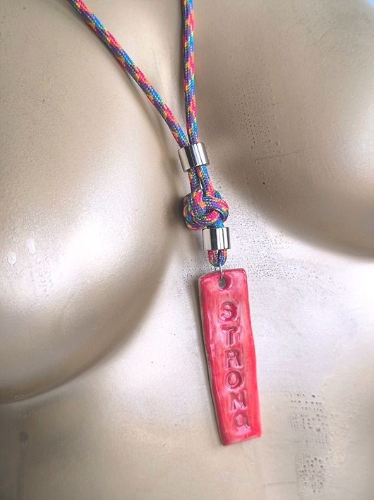 wisiory Naszyjnik STRONG z paracordu
