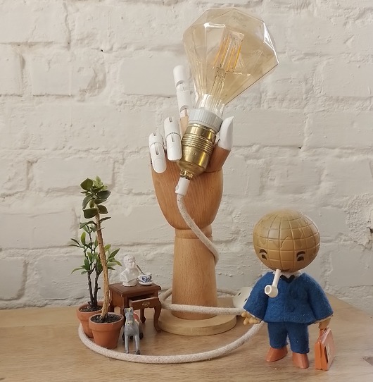 lampy stołowe Lampka Ręka - tatuaż z tygrysem